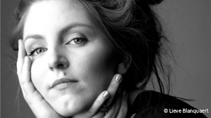 LIZE SPIT - ‘AUTOBIOGRAFIE VAN MIJN LICHAAM’